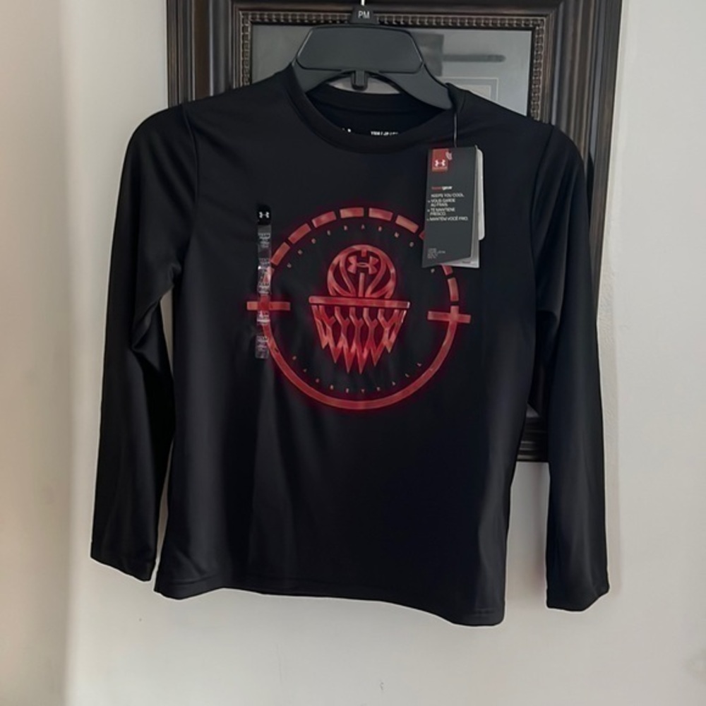 New Boy’s Youth Under Armour Long Sleeves Tee Shirt K6